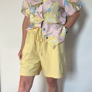 Vintage Yellow Women's Easy Shorts